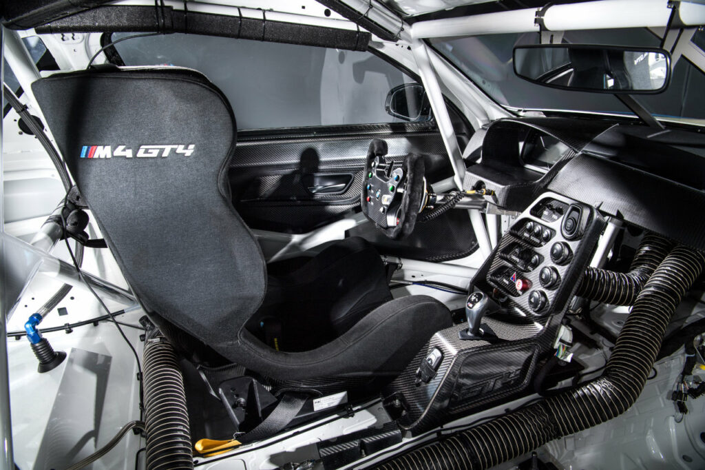 BMW M4 GT4 FIA bucket seat