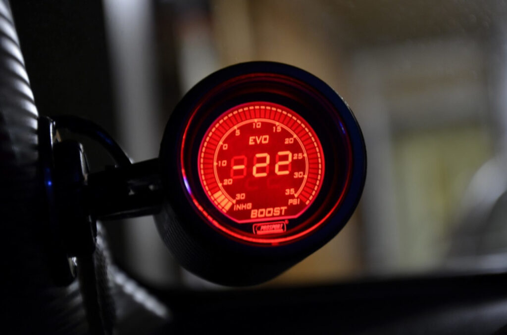 ProSport Evo boost pressure gauge