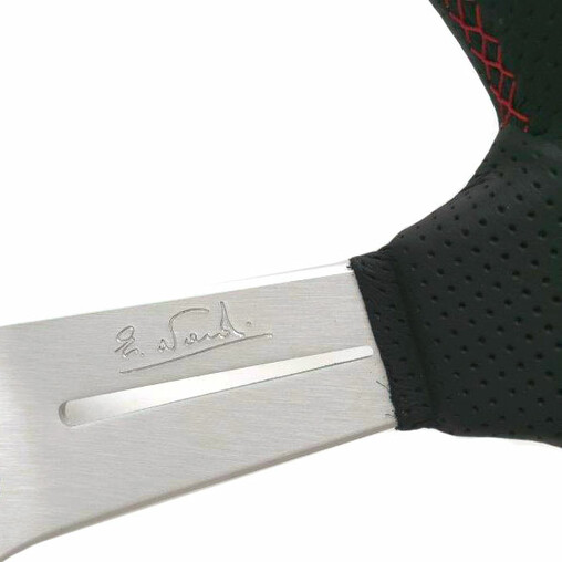 Volant Nardi Deep Corn Ø35, Cuir Noir Perforé, Branches Alu, Coutures Rouges, Tulipé 75 mm