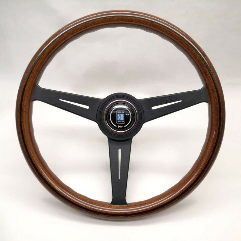 Volant\u0020Nardi\u0020Classic\u0020ND36\u0020Bois,\u0020Branches\u0020Noires,\u0020Tulip\u00E9\u002025\u0020mm
