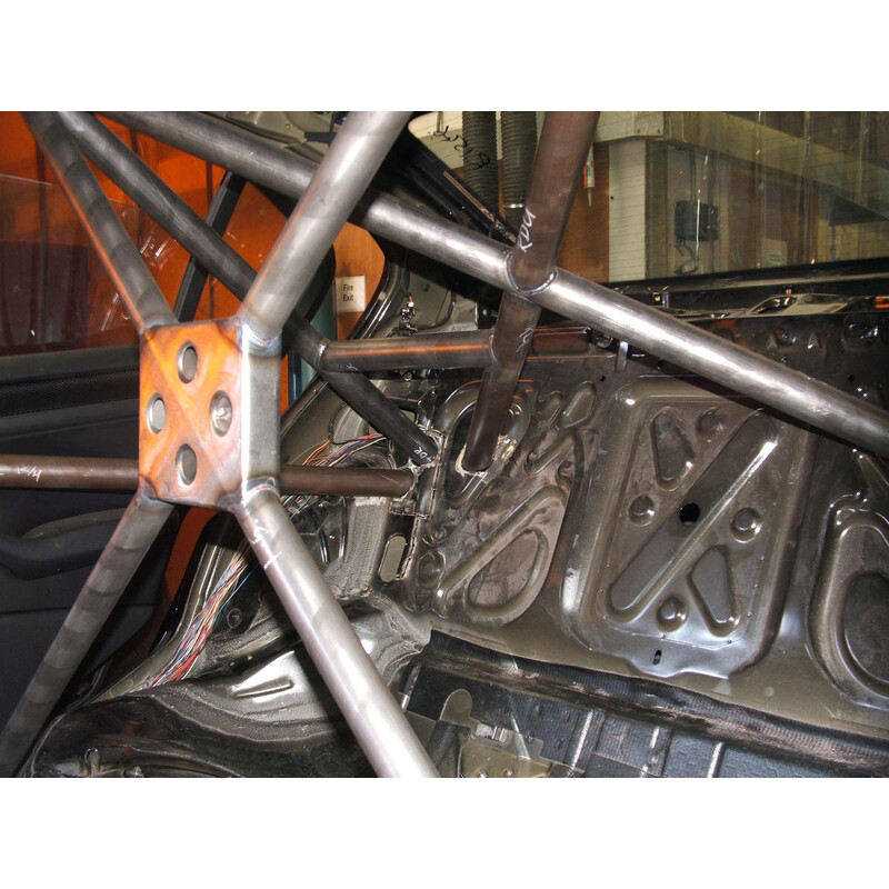 Arceau Multipoints Custom Cages à Souder pour BMW E46 Berline - FIA