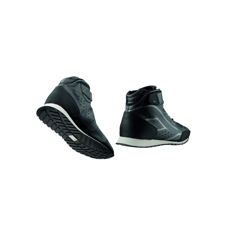 Bottines OMP ONE TT - Noires (FIA)