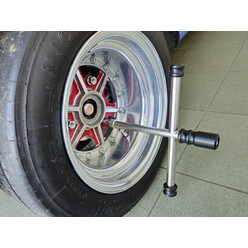 Clé en Croix (19mm) Longue pour Jantes à Déport 